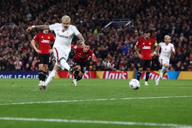 Atacante argentino vive grande momento no Galatasaray - (crédito: Foto: Darren Staples/AFP via Getty Images) Atacante argentino vive grande momento no Galatasaray - (crédito: Foto: Darren Staples/AFP via Getty Images)