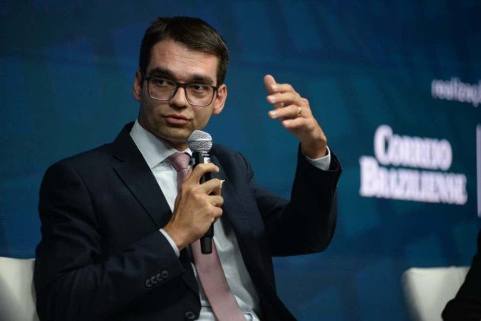 Durante o sentindo do evento, o diretor do Senac, Vitor Corrêa trouxe momento de refrões sobre como aumentar o número de jovens no mercado de trabalho - (crédito: Minervino Júnior/CB/D.A.Press) Durante o sentindo do evento, o diretor do Senac, Vitor Corrêa trouxe momento de refrões sobre como aumentar o número de jovens no mercado de trabalho - (crédito: Minervino Júnior/CB/D.A.Press)