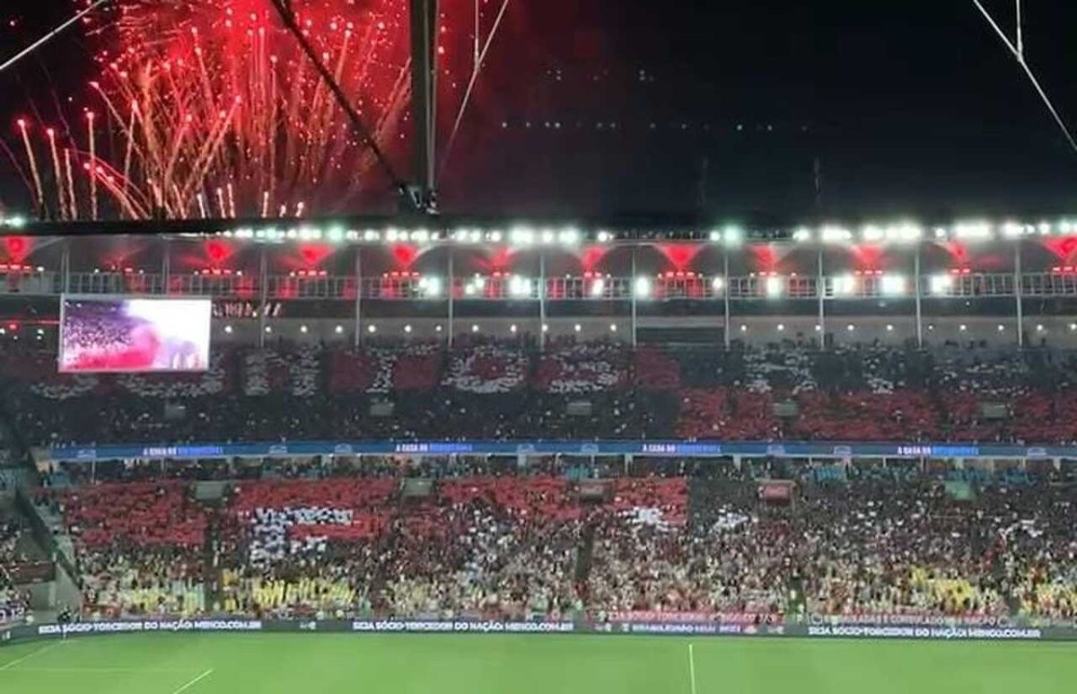 Mosaico da torcida do Flamengo vira alvo de memes na web