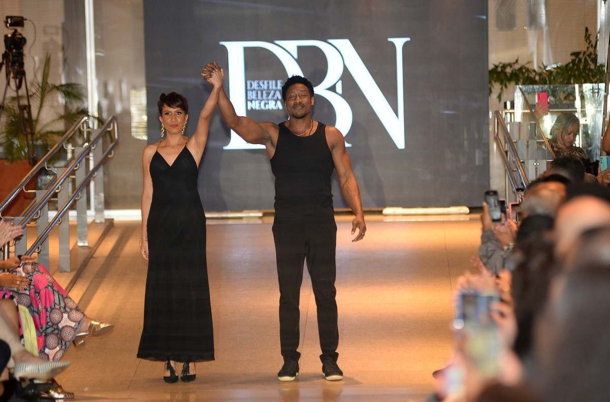 Desfile Beleza Negra celebra a diversidade racial da moda no pátio da CLDF