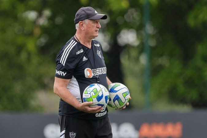 Felipão pensa em qual equipe utilizar no domingo - (crédito: Foto: Pedro Souza / Atlético) Felipão pensa em qual equipe utilizar no domingo - (crédito: Foto: Pedro Souza / Atlético)