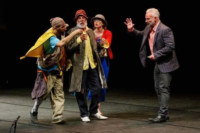 Temas ligados à saúde mental dão o mote da peça O vendedor de sonhos -  (crédito:  Gilberto Rosa)