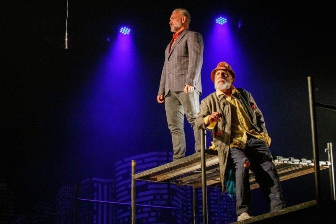 PEça O vendedor de sonhos, com texto de Augusto Cury. Adaptação: Augusto Cury e Luiz Amorim | Roteiro: Augusto Cury | Direção: Guilherme Carrasco | Elenco: Mateus Carrieri, Milton Levy, Adriano Merlini, Fernanda Mariano, Bruno Sperança e Guilherme Carrasco