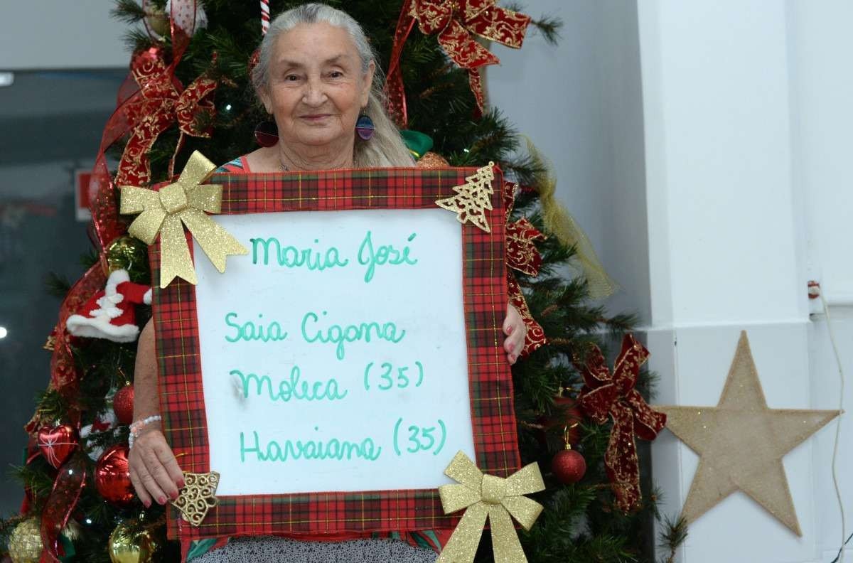 Maria José Ferreira, 81 anos, do Lar dos Velhinhos Maria Madalena, quer ganhar chinelos havaianas, sandálias Moleca e uma saia de dança cigana