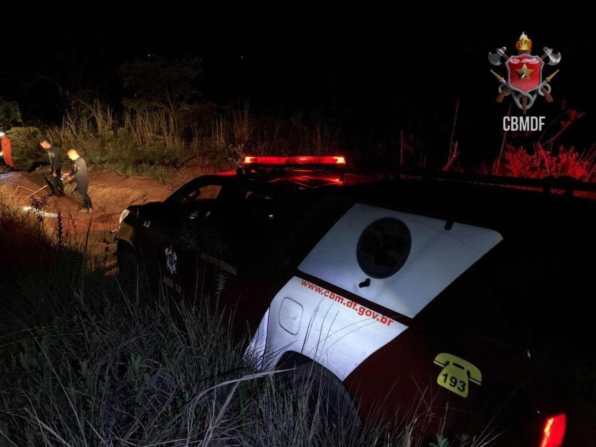 Bombeiros resgatam pessoas desaparecidas na cachoeira Poço Azul