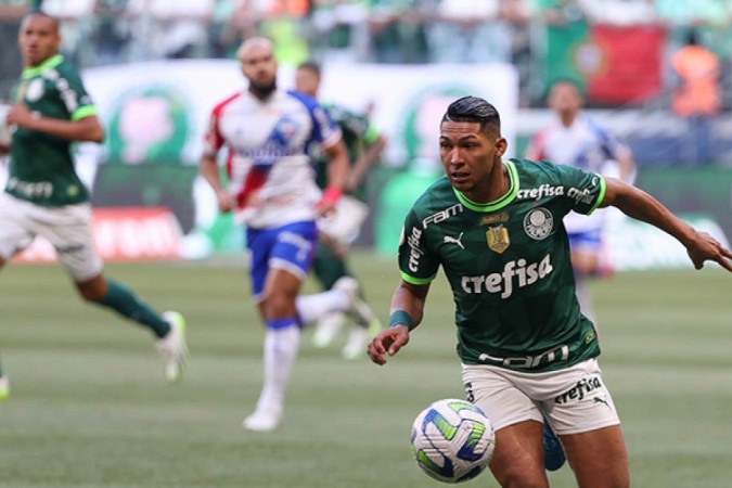  O jogador Rony, da SE Palmeiras, em jogo contra a equipe do Fortaleza EC, durante partida v..lida pela d..ciima sexta rodada, do Campeonato Brasileiro, S..rie A, na arena Allianz parque. (Foto: Cesar Greco/Palmeiras/by Canon)
     -  (crédito:  CESAR GRECO)