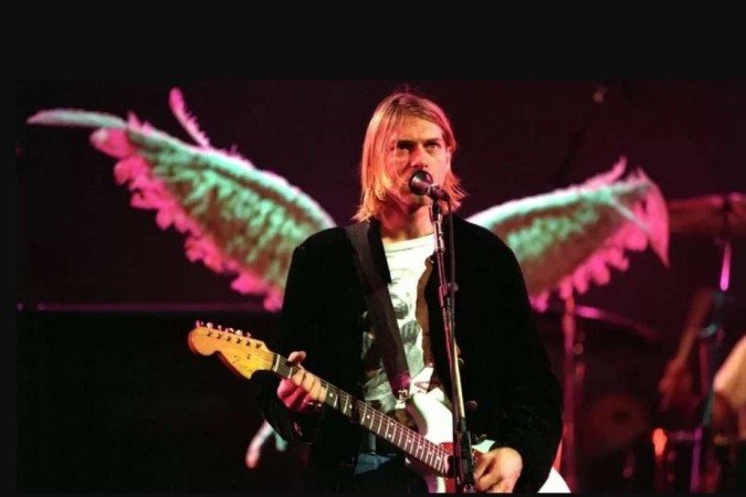 Kurt Cobain durante show do Nirvana, em 1993 - (crédito: Jeff Kravitz/Filmmagic) Kurt Cobain durante show do Nirvana, em 1993 - (crédito: Jeff Kravitz/Filmmagic)