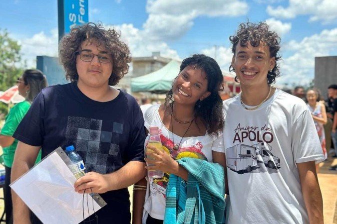 César Álvares, Elis Vida e Davi Breches no primeiro dia de provas do Vestibular UnB 2024 - (crédito: Mila Ferreira) César Álvares, Elis Vida e Davi Breches no primeiro dia de provas do Vestibular UnB 2024 - (crédito: Mila Ferreira)