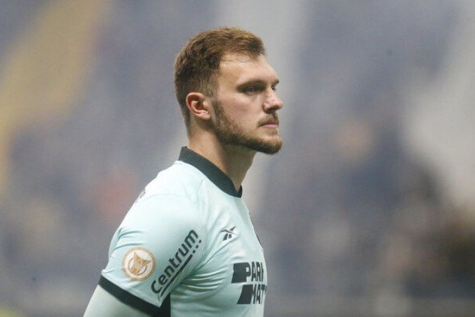 LUCAS PERRI - Realizou defesa com alto grau de dificuldade na primeira etapa em conclusão de Jean Lucas e ainda livrou com o pé o que seria o gol de Lucas Lima. Não conseguiu evitar o gol de Messias aos 45 minutos do segundo tempo. Nota 6,0 - Foto: Vítor Silva/Botafogo