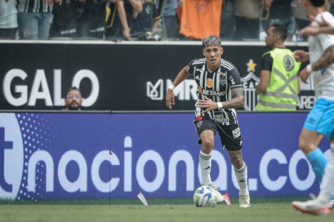 ZARACHO - Boa troca de passes no meio de campo, principalmente na distribuição de jogo para os flancos. Oportunista para fazer o segundo gol do Atlético - NOTA 7,0  - Foto: Pedro Souza / Atlético
