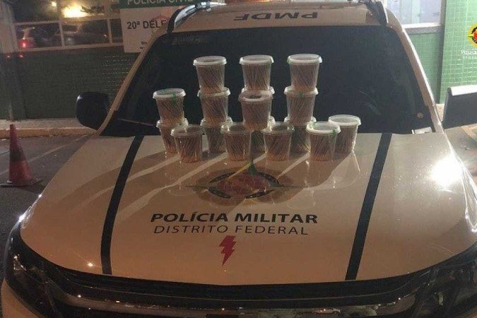 Foto dos 3400 cigarros artesanais apreendidos pela PMDF no Gama -  (crédito: PMDF/Divulgação)
