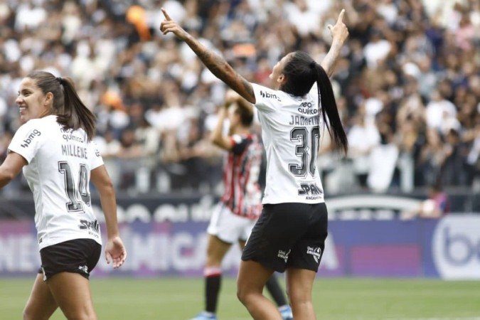 Tarciane celebra o seu gol, o segundo do Corinthians sobre o São Paulo. Triunfo por 4 a 1 valeu o caneco do Paulistão-2023 -  (crédito: Foto:  Divulgação Corinthians)