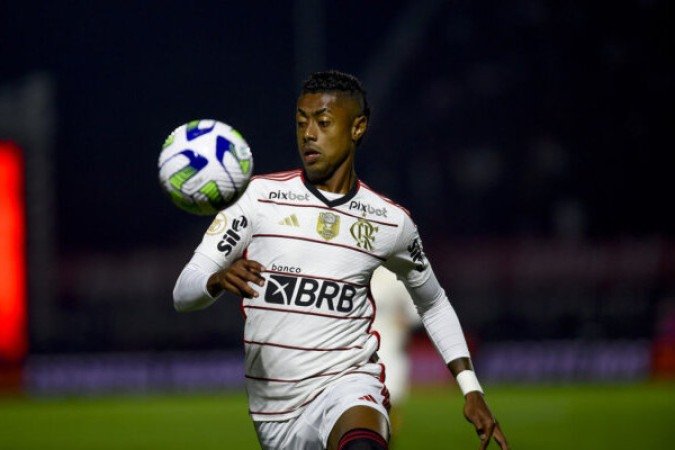 BRUNO HENRIQUE  - Não foi tão explosivo quanto Cebolinha, mas fez um jogo consistente. Deu o passe para o gol de Pedro e perdeu uma chance no 1º tempo. Saiu para entrada de Thiago Maia aos 19' da etapa final - NOTA 7,0 - Foto:  Marcelo Cortes / Flamengo