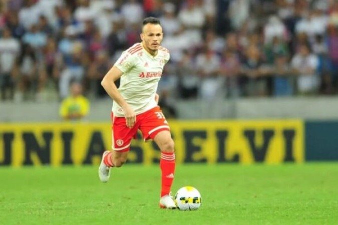 RENÊ - Como sempre, marcou corretamente, mas foi tímido na marcação - Nota 6,0 - Foto: Ricardo Duarte/Internacional