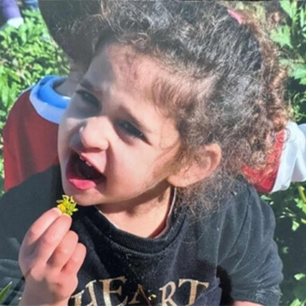 Avigail Idan, 4 anos, sequestrada do kibbutz de Kfar Aza