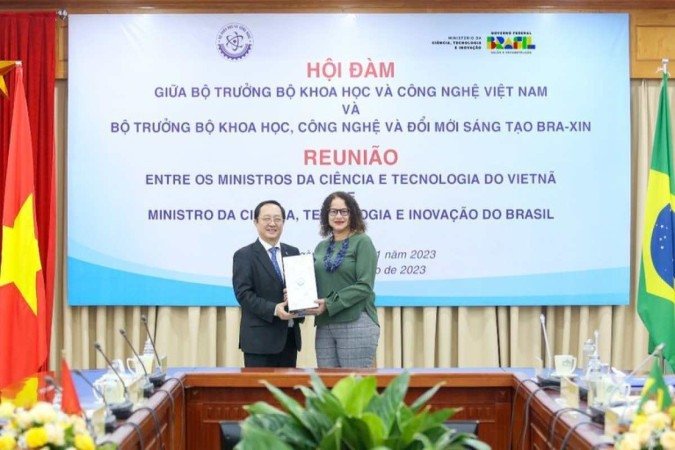 Ministros da Ciência e Tecnologia do Brasil e do Vietnã discutem acordo bilateral para trocas de experiência na área - (crédito: Divulgação) Ministros da Ciência e Tecnologia do Brasil e do Vietnã discutem acordo bilateral para trocas de experiência na área - (crédito: Divulgação)