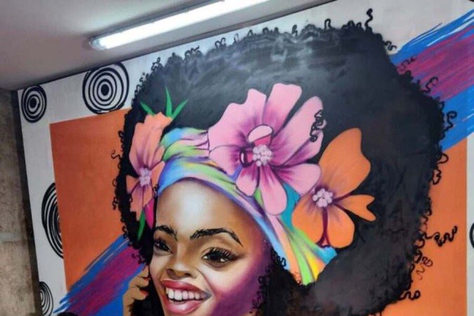 As pinturas foram criadas pelos artistas Key Amorim e Ganjart podem ser vistas nas estações Praça do Relógio e Águas Claras. O projeto chamou atenção para o dia 25 de novembro Dia Internacional para a Eliminação da Violência contra as Mulheres. -  (crédito: Divulgação/Metrô-DF)