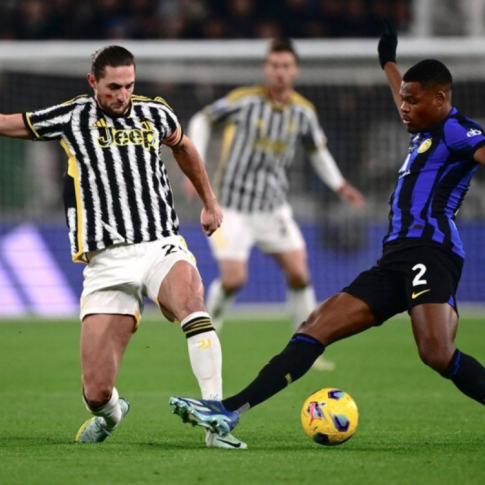 Juventus sai na frente, mas cede empate e deixa Inter na liderança