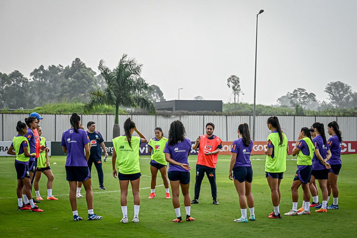 Gabi Nunes e Luana projetam amistoso entre Brasil e Japão: ‘Vamos ter que ser compactas’