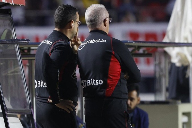 Dorival relembra desfalques após empate do São Paulo: ‘Não é fácil’ -  (crédito:  RUBENS CHIRI/Perspectiva)