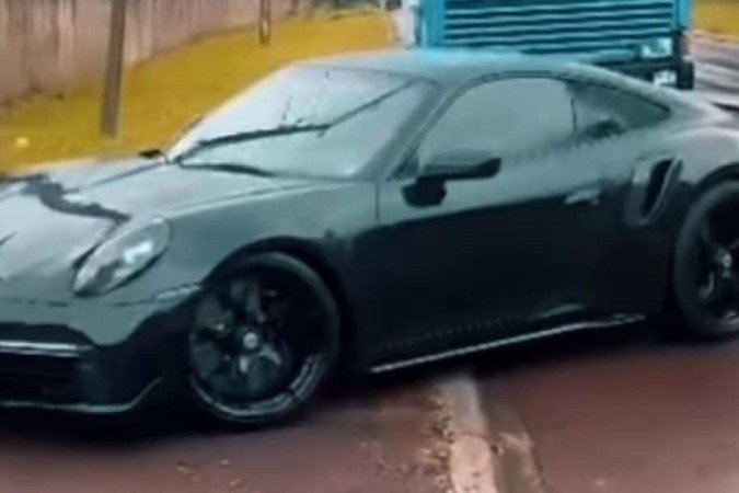 Carro apreendido em ação da Polícia Federal em Santa Catarina - (crédito: Reprodução/Instagram/@pfsantacatarina) Carro apreendido em ação da Polícia Federal em Santa Catarina - (crédito: Reprodução/Instagram/@pfsantacatarina)