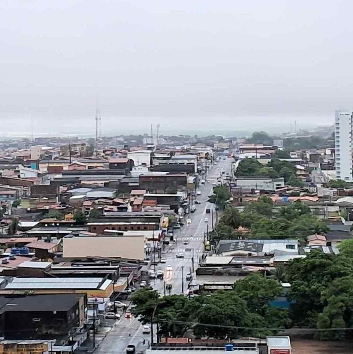 O Inmet emitiu um alerta de perigo em Natal e na região metropolitana -  (crédito: Reprodução/Twitter @Freire Juliano)