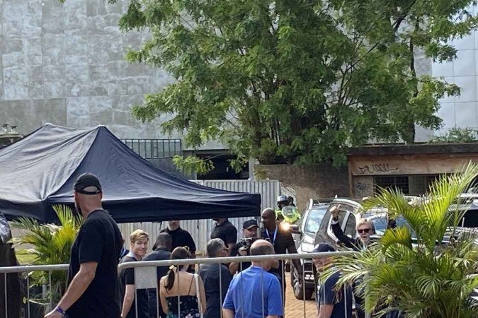 Paul McCartney na chegada ao Clube do Choro