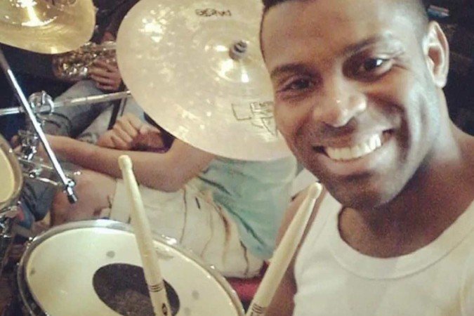 No primeiro depoimento à PF, Michel disse que foi ao Líbano para uma apresentação de pagode. Mas foi indagado se mataria alguém por dinheiro - (crédito: Reprodução/Redes sociais) No primeiro depoimento à PF, Michel disse que foi ao Líbano para uma apresentação de pagode. Mas foi indagado se mataria alguém por dinheiro - (crédito: Reprodução/Redes sociais)