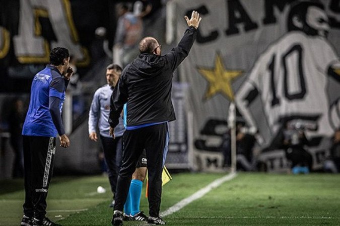 Marcelo Fernandes vê Fluminense superior, mas evita desespero no Santos -  (crédito: Jogada10)