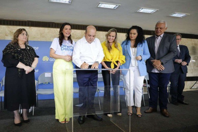 GDF lança programa Direito Delas, que vai oferecer atendimento a vítimas de violência - (crédito: Renato Alves/Agência Brasília) GDF lança programa Direito Delas, que vai oferecer atendimento a vítimas de violência - (crédito: Renato Alves/Agência Brasília)