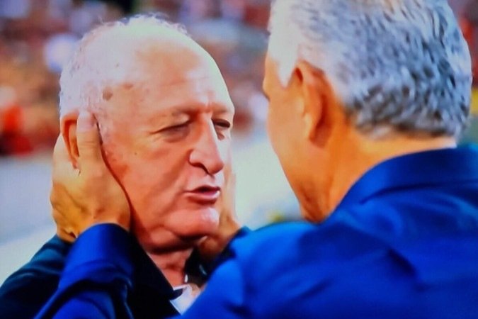 Tite e Felipão deixam rusgas de lado e se abraçam antes de Flamengo x Atlético-MG -  (crédito: Jogada10)