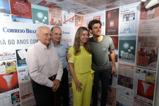 Osório Adriano com o filho Osório Adriano Neto, a esposa dele Cristiane Adriano e o filho Pedro Adriano - (crédito: Minervino Júnior/CB/D.A.Press) Osório Adriano com o filho Osório Adriano Neto, a esposa dele Cristiane Adriano e o filho Pedro Adriano - (crédito: Minervino Júnior/CB/D.A.Press)