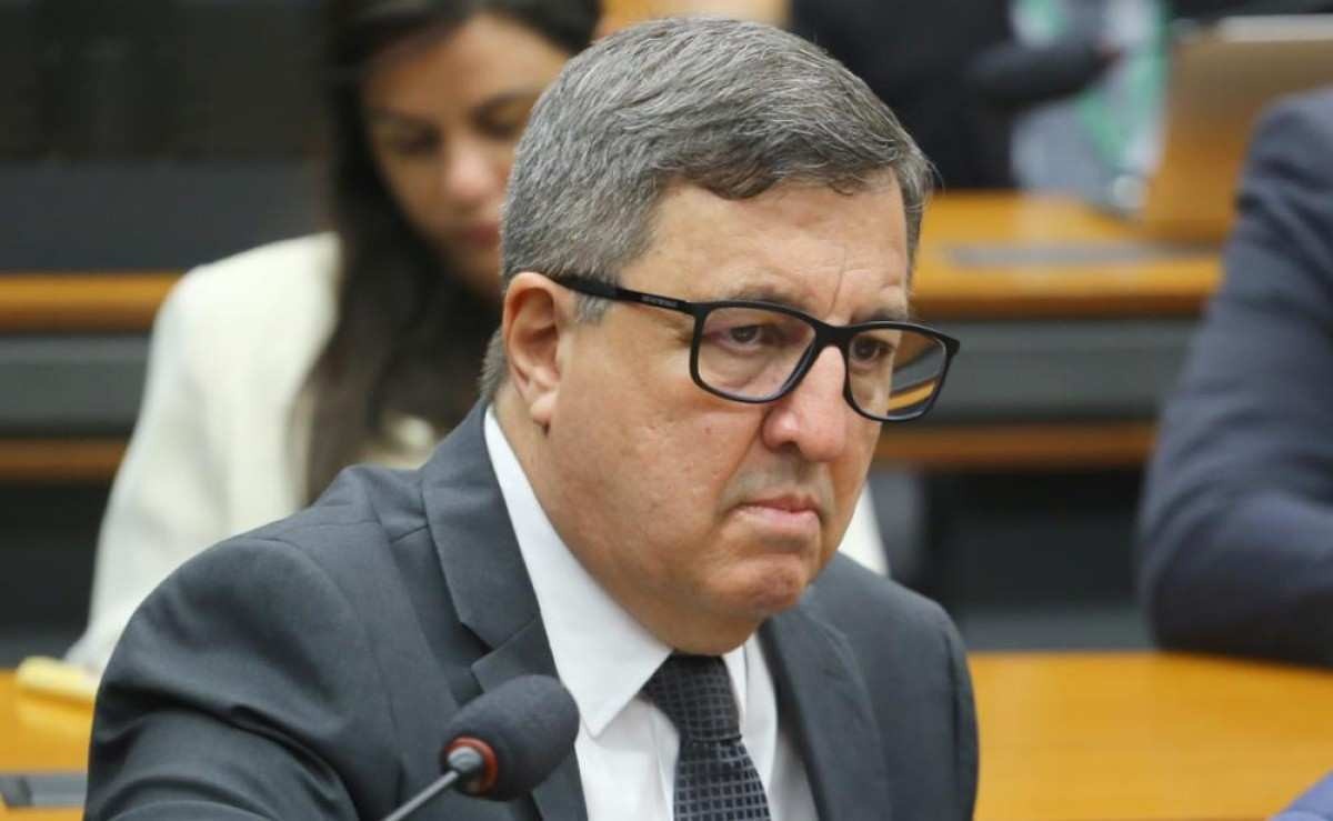 Relator da LDO vai rejeitar emenda que limita bloqueio de gastos em 2024
