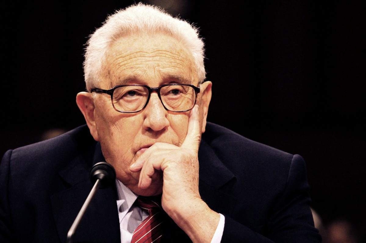 Morre Henry Kissinger, ex-secretário de Estados dos EUA, aos 100 anos