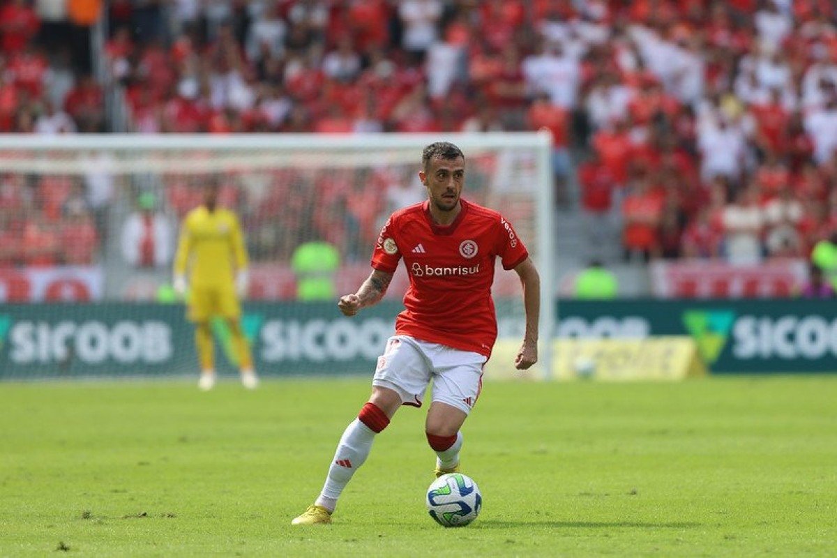 Depois de dois meses, Campanharo volta a atuar pelo Inter