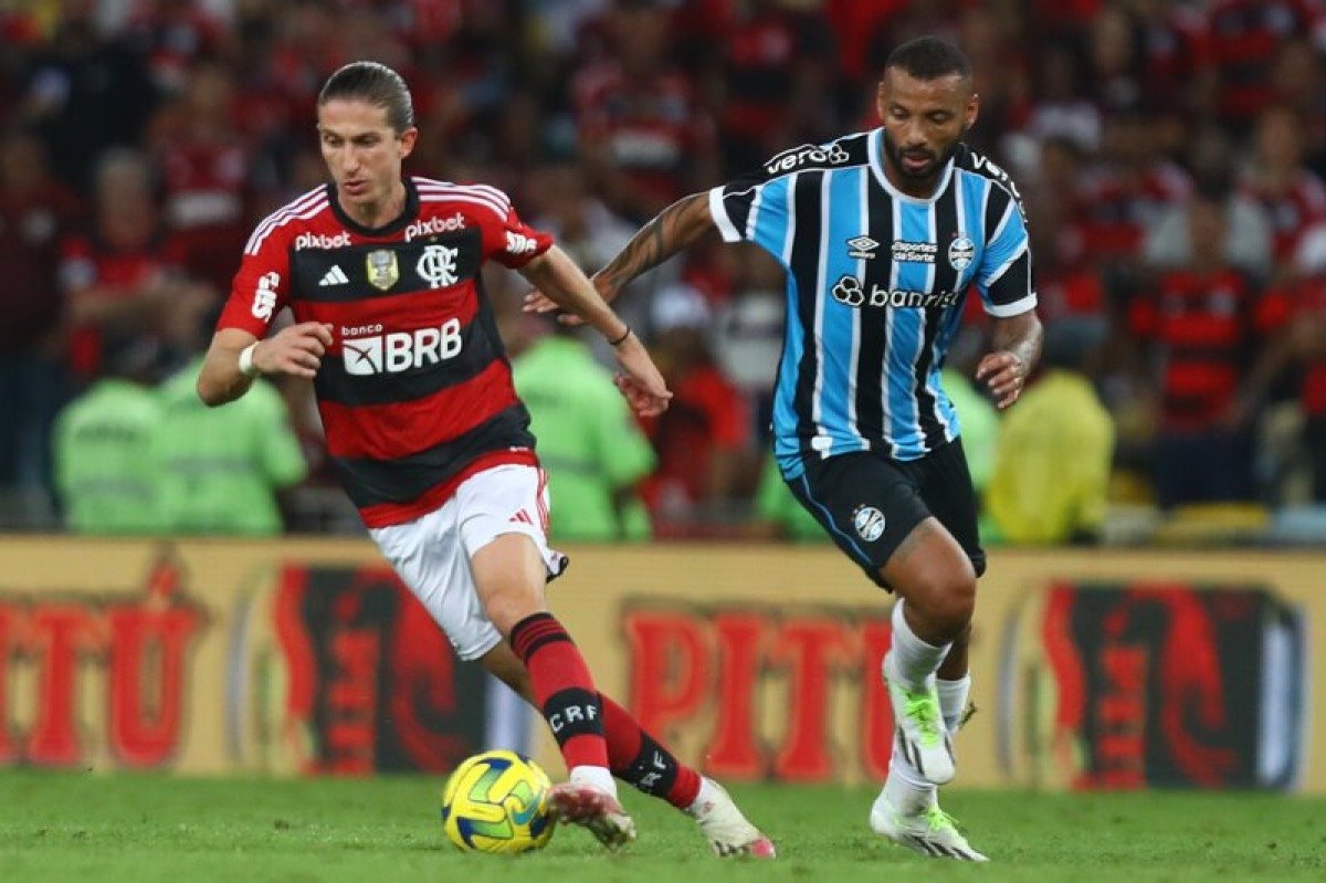 Filipe Luís anuncia aposentadoria e se declara ao Flamengo: ‘Sentimento de gratidão’