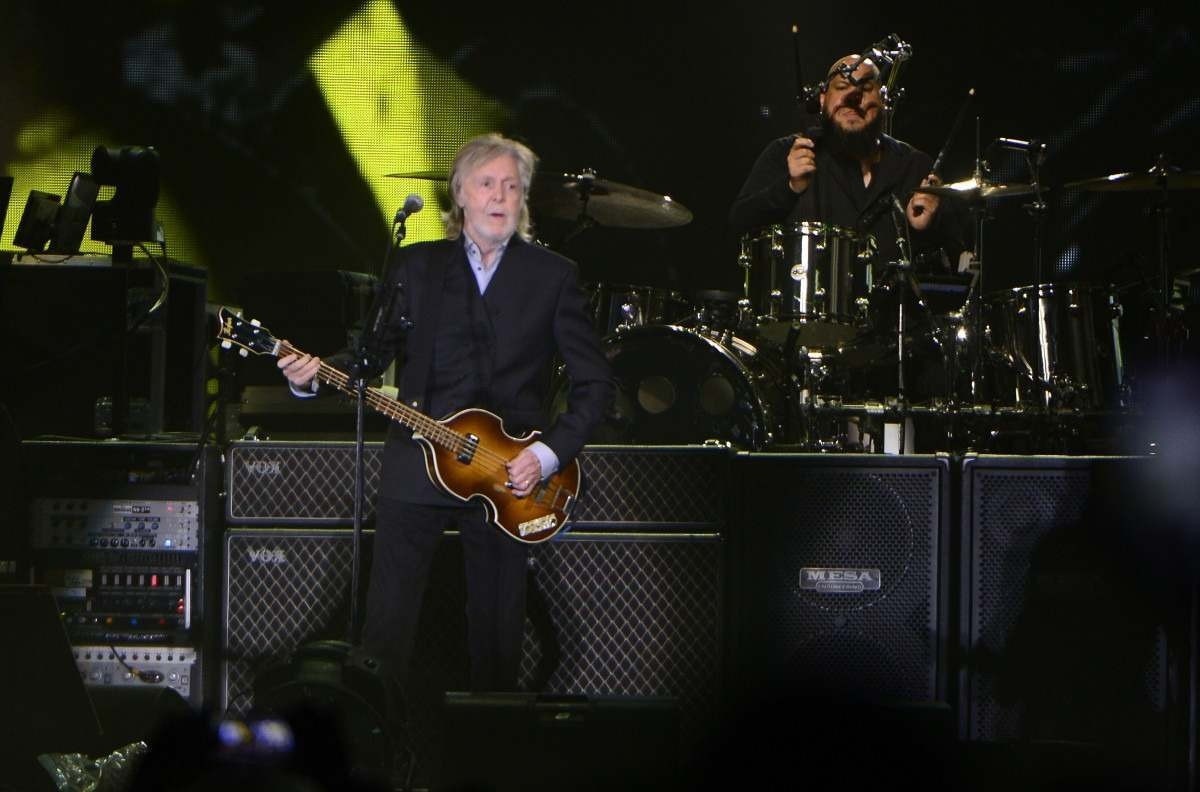 Paul McCartney no palco da Arena BRB Mané Garrincha 