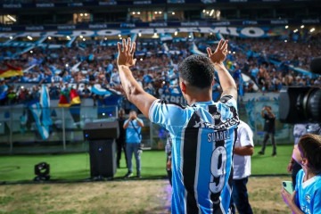 Suárez tem contrato com o Grêmio até dezembro e fala em tom de despedida. Destino deve ser os Estados Unidos -  (crédito: Lucas Uebel/Grêmio FBPA)