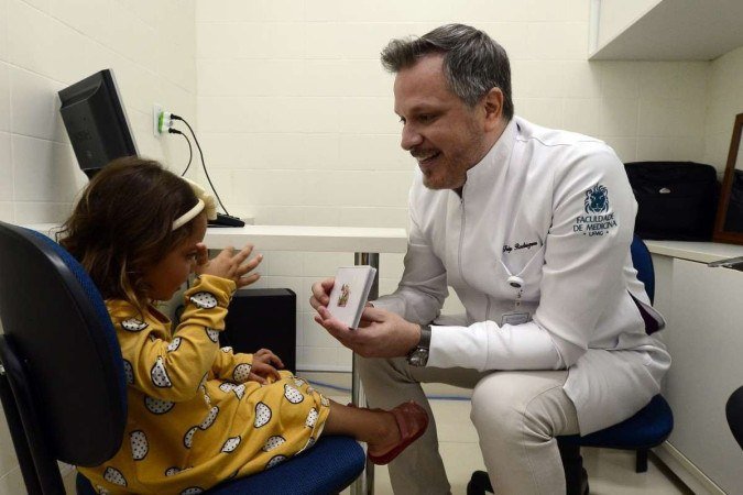 Cuidados com pacientes com fissuras lábio palatais: grupo vocal faz evento solidário para arrecadar recursos para as crianças
