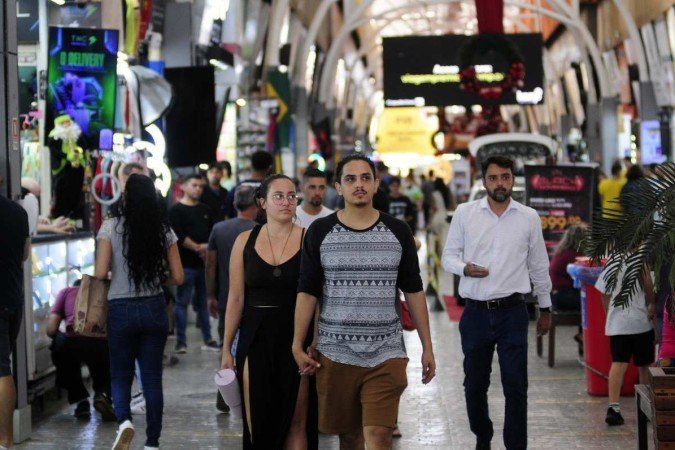 Feira dos Importados de Brasília já registra movimento maior neste início de dezembro - (crédito: Minervino Júnior/CB/D.A.Press) Feira dos Importados de Brasília já registra movimento maior neste início de dezembro - (crédito: Minervino Júnior/CB/D.A.Press)