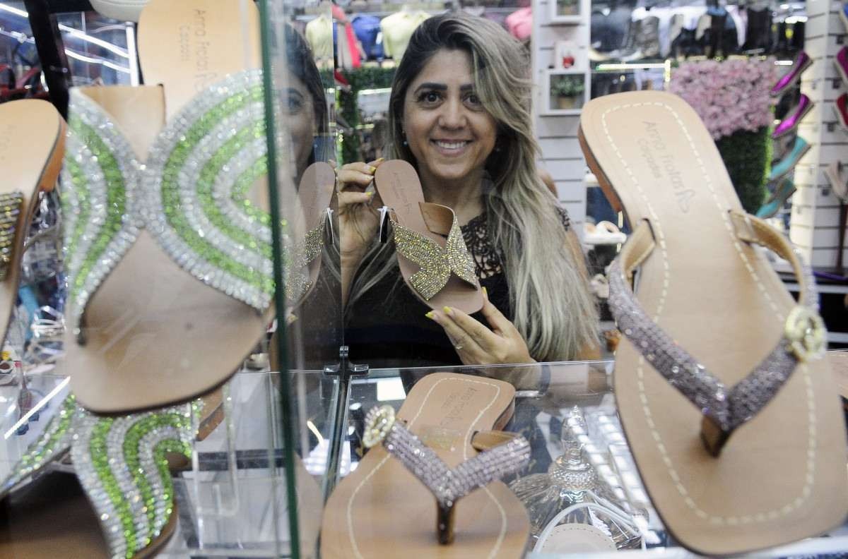 Dona de loja de calçados femininos, Ana Frota: vendas alavancadas