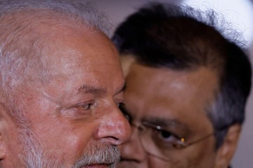 Ex-ministro da Secretaria de Comunicação Social no governo Dilma Rousseff, Thomas Traumann, diz à BBC News Brasil que indicação de Flávio Dino (à dir de Lula na foto acima) ao STF reforça 'bancada antibolsonarista' na Corte -  (crédito: Reuters)