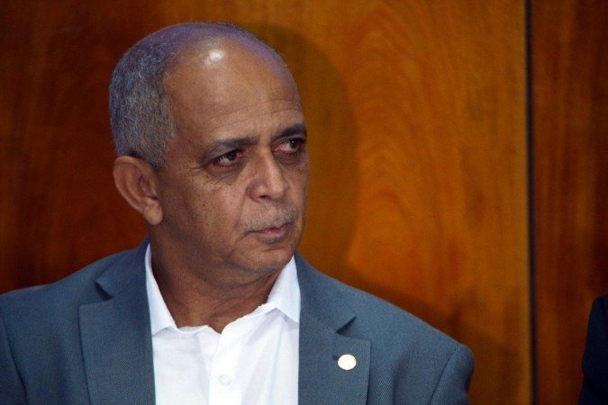  04/12/2023 Credito: Ed Alves/CB/DA.Press. Cidades. Governador Ibaneis Rocha,  assina contrato de concessão para ampliação de iluminação pública de LED no Distrito Federal. Na foto, o Deputado Distrital PEPA. 