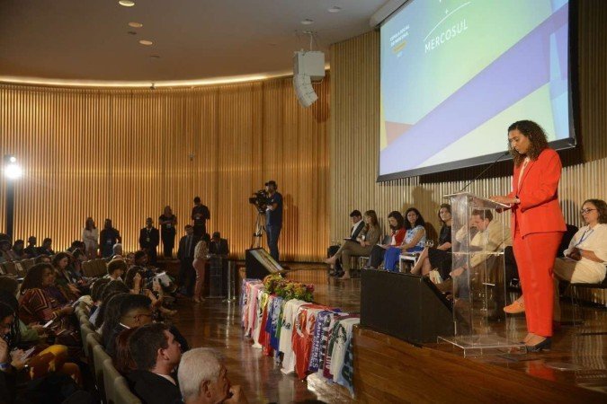 A ministra da Igualdade Racial, Anielle Franco, discursa na cerimônia, realizada no Museu do Amanhã - (crédito: Fernando Frazão/Agência Brasil ) A ministra da Igualdade Racial, Anielle Franco, discursa na cerimônia, realizada no Museu do Amanhã - (crédito: Fernando Frazão/Agência Brasil )