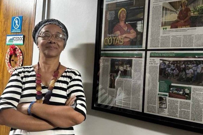 A luta de Dione pela implementação da política de cotas na UnB foi tema de matéria do Correio, que agora virou quadro nos corredores da FAC -  (crédito: Arquivo pessoal)