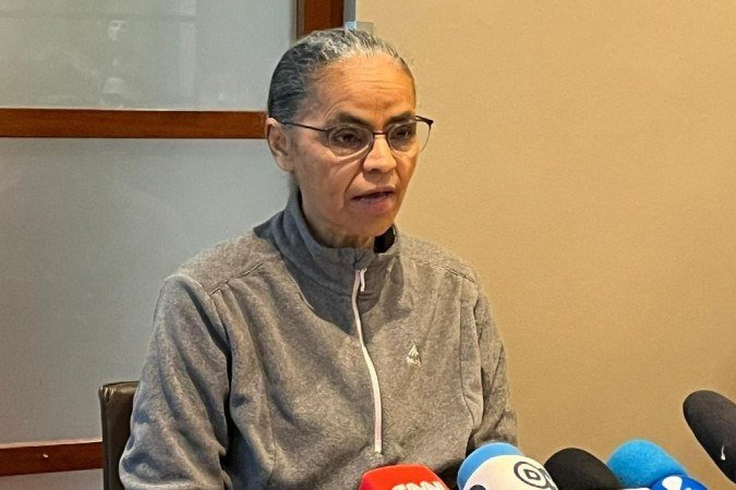 Marina Silva, ministra do Meio Ambiente, cobrou maior rigor em licenciamento ambiental e criticou gestão de ex-presidente Jair Bolsonaro (PL) - (crédito: BBC) Marina Silva, ministra do Meio Ambiente, cobrou maior rigor em licenciamento ambiental e criticou gestão de ex-presidente Jair Bolsonaro (PL) - (crédito: BBC)