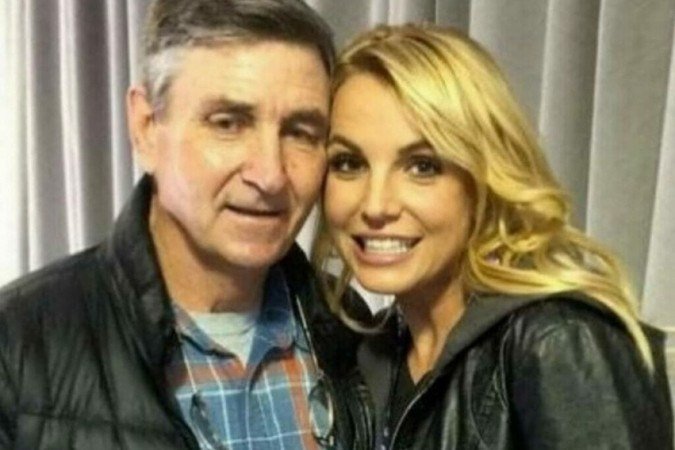 Britney Spears e o pai, Jamie Spears -  (crédito: Reprodução)