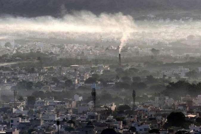 Fábrica na Índia: ritmo atual de corte dos gases de efeito estufa é insuficiente para limitar aquecimento global
- (crédito: HIMANSHU SHARMA) Fábrica na Índia: ritmo atual de corte dos gases de efeito estufa é insuficiente para limitar aquecimento global
- (crédito: HIMANSHU SHARMA)