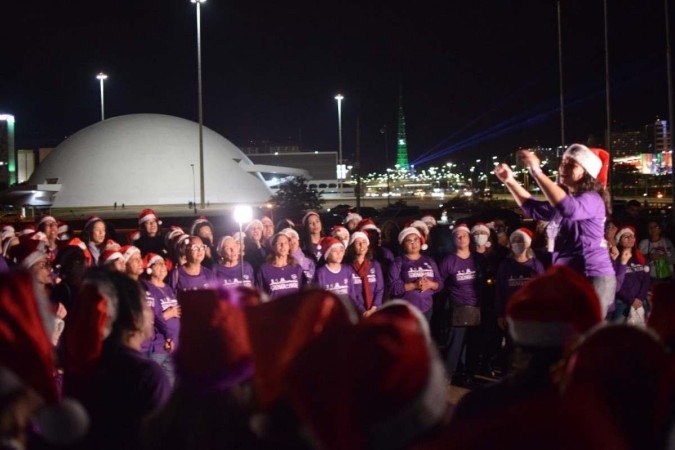 O coral Serenata de Natal encanta o público com canções natalinas - (crédito: Divulgação) O coral Serenata de Natal encanta o público com canções natalinas - (crédito: Divulgação)