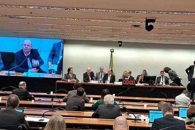 Bohn Gass apresenta relatório do PPA para 2024/2027, na Comissão Mista de Orçamento - (crédito: Evandro Éboli/D.A. Press) Bohn Gass apresenta relatório do PPA para 2024/2027, na Comissão Mista de Orçamento - (crédito: Evandro Éboli/D.A. Press)